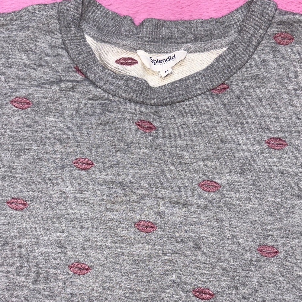 Splendid Gray Sweatshirt with Pink Polka Dot Lips Embroidery